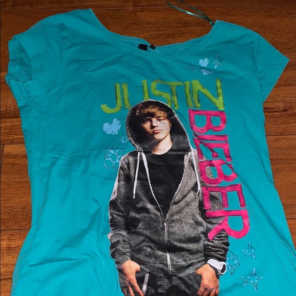 blue justin bieber shirt